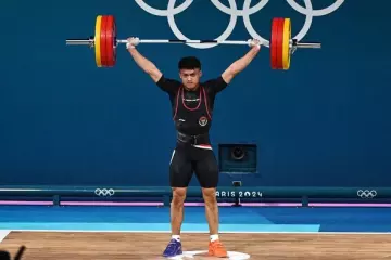 Rizki Juniansyah: Indonesia’s Weightlifting Champion at the Olympics 2024