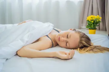 The Benefits of Sleeping Without a Pillow
